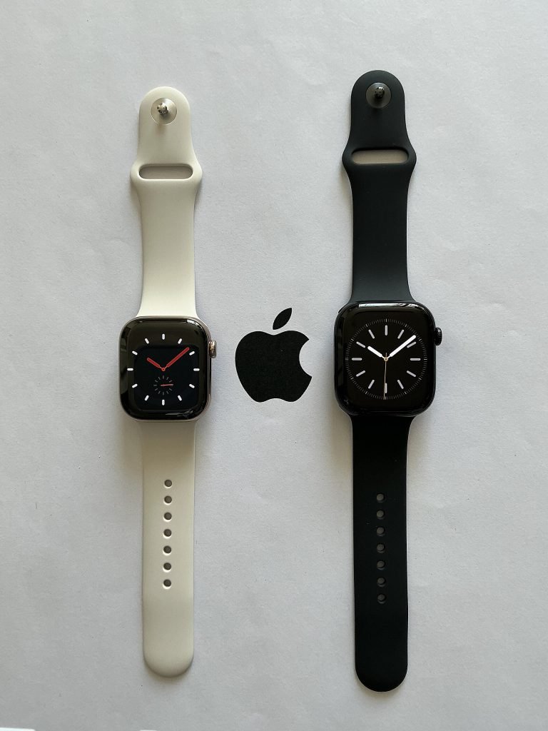 Apple Watch Series 10 in silver and black aluminium