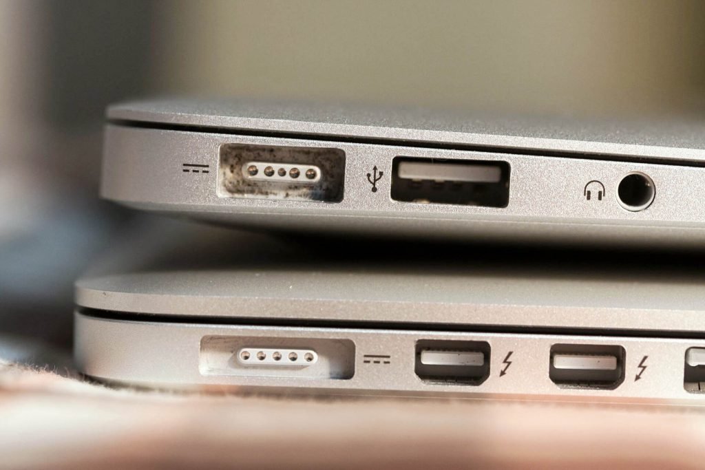 Side-by-side ports on a MacBook Pro and MacBook Air